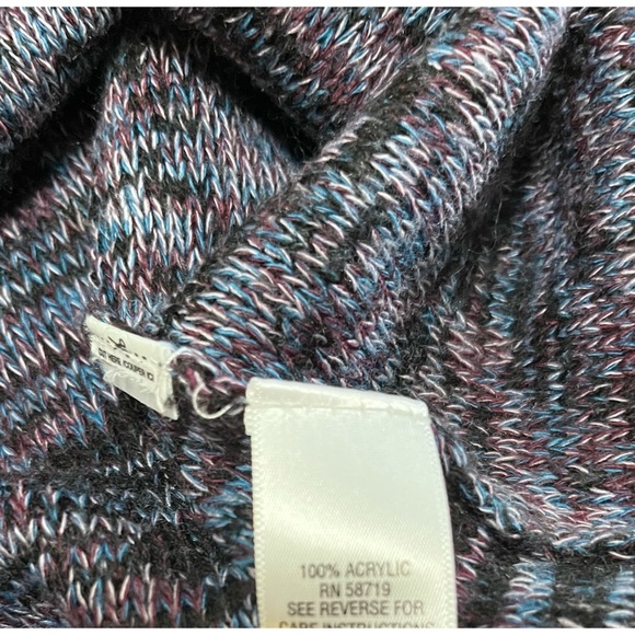 Studio Works 3/4 Sleeve V-Neck Sweater. - Picture 8 of 11